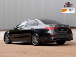 
										Mercedes C300e 4Matic AMG full									