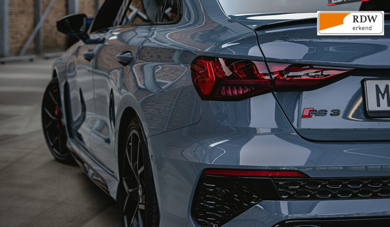 
								Audi RS3 2.5 TFSI Quattro full									