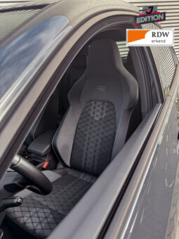 
										Volkswagen GOLF VIII R-Line 4motion 2.0TSI full									