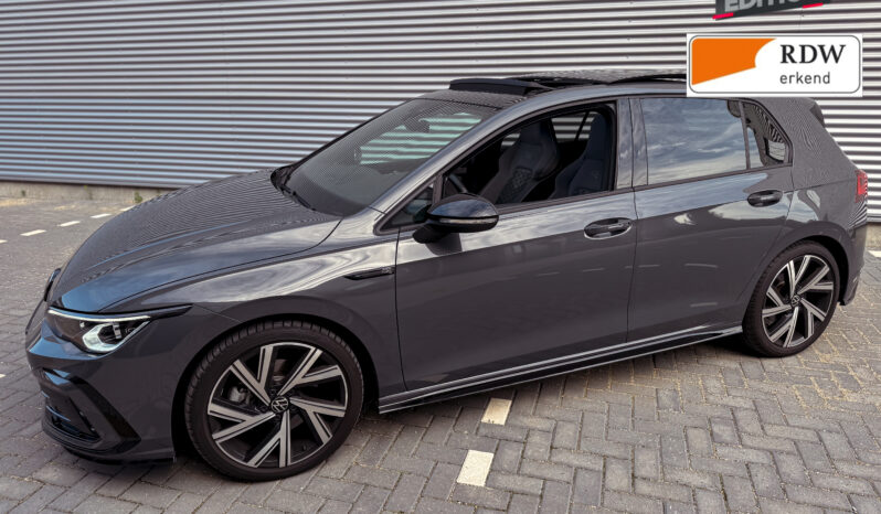 
								Volkswagen GOLF VIII R-Line 4motion 2.0TSI full									