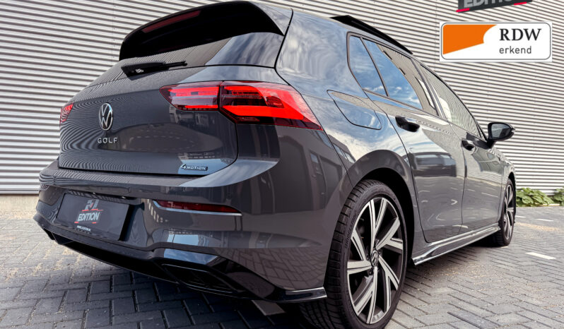 
								Volkswagen GOLF VIII R-Line 4motion 2.0TSI full									