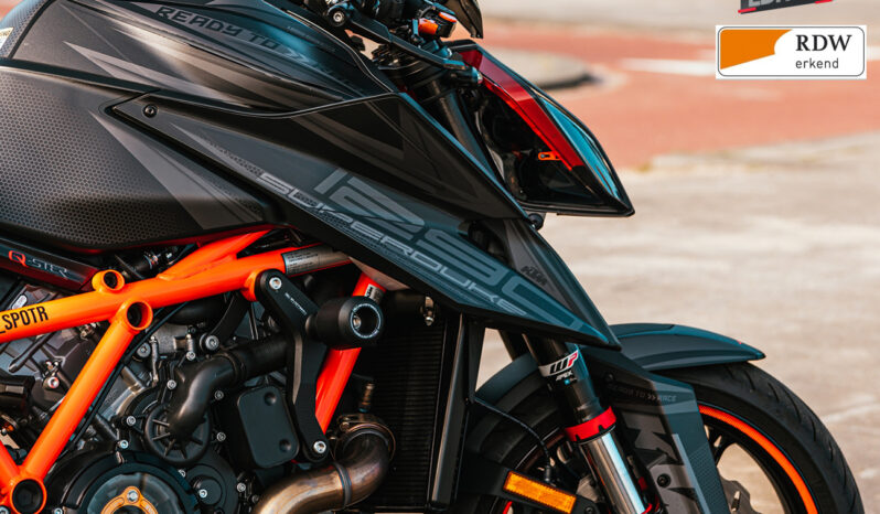 
								KTM SUPERDUKE 1290 R Special full									