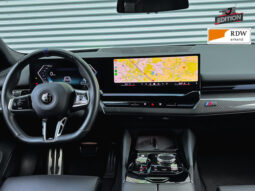 
										BMW 5 serie 520i High Executive M Sport Pro full									